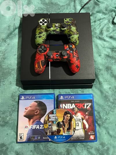 PS4 Fat - 500GB - GTA V + 2 original controllers
