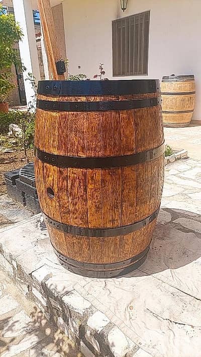 Wine barrel
