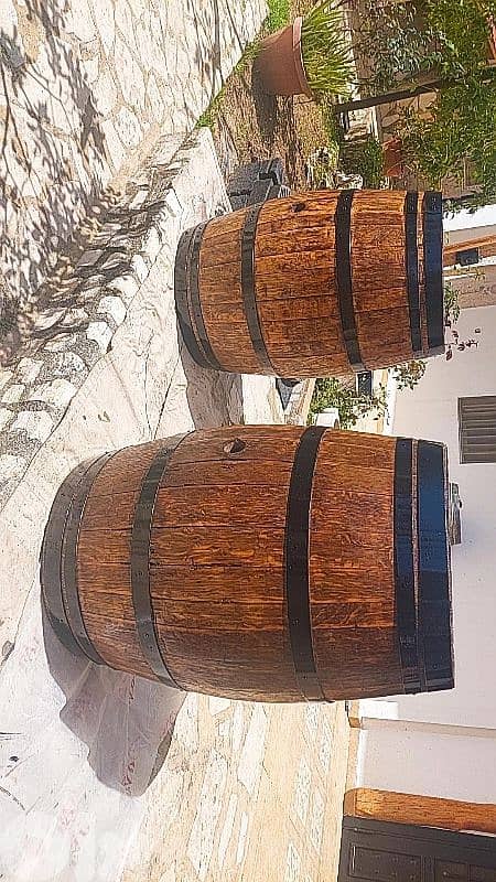Wine barrel 1
