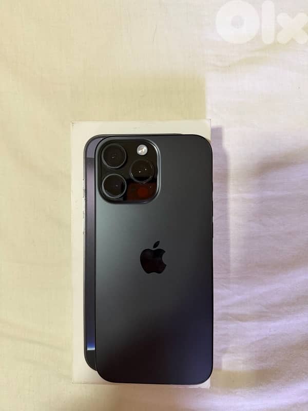 iPhone 16 Pro Max 256GB VERY CLEAN 1