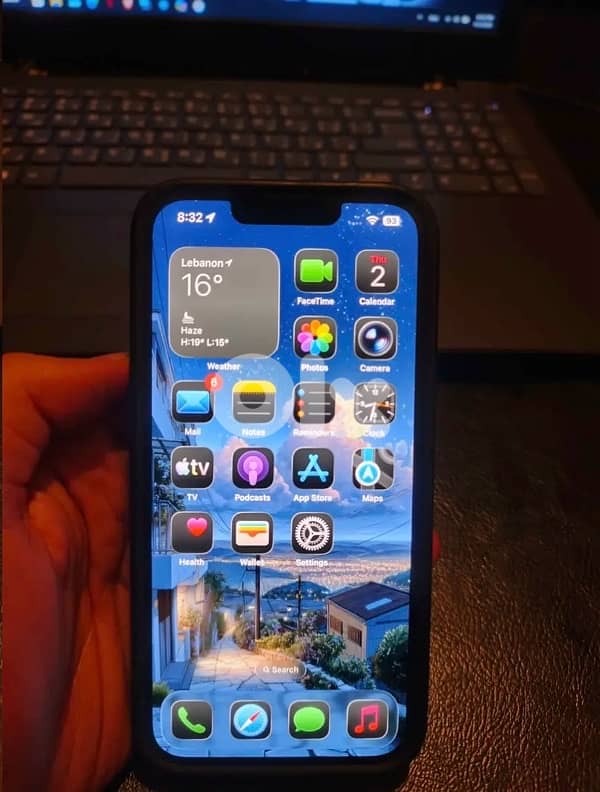 iPhone 13 used like NEW 2