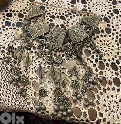 عقدين فضة يمني