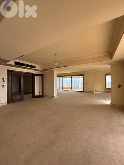 Top Penthouse for Sale Unesco • شقة بارتفاع شاهق للبيع في اونيسكو