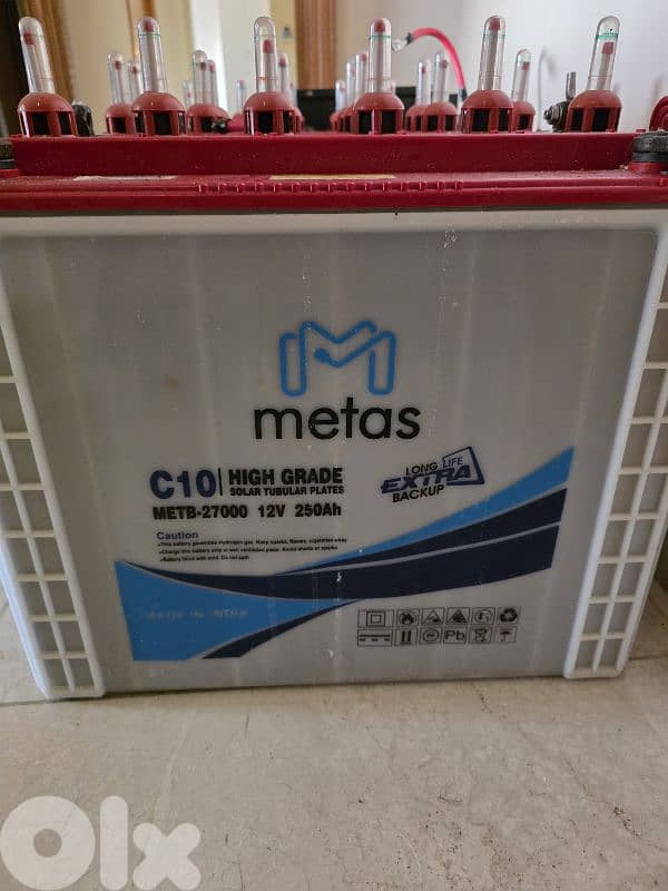 4 Home Batteries and 1 Inverter Bundle 3