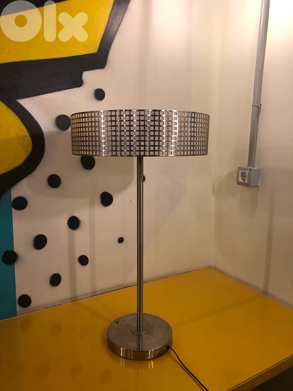 vintage chrome floor lamp like new . 125$ 4