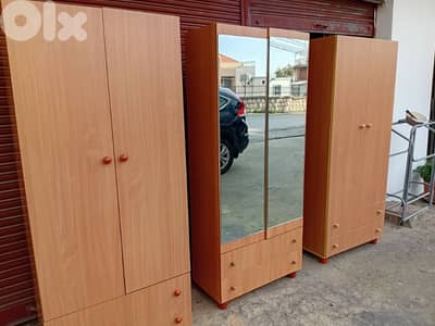 خزنات شبه جديد سعر وحدي 100$