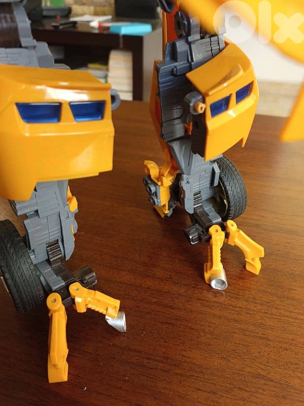 Bumblebee - Transformers 1 the movie 2