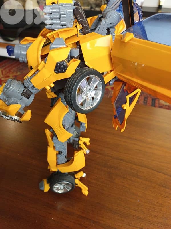 Bumblebee - Transformers 1 the movie 4