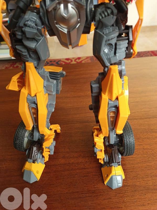 Bumblebee - Transformers 1 the movie 5