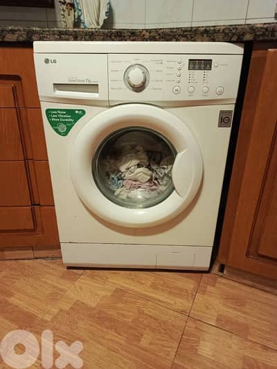 غسالة LG 7kg حالة جيدة