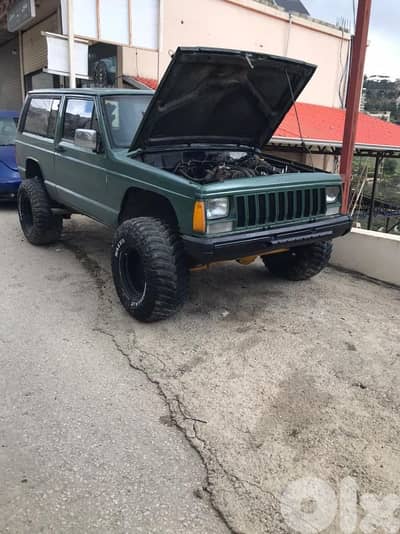 Cherokee XJ coupe Vitesse 3ady1986