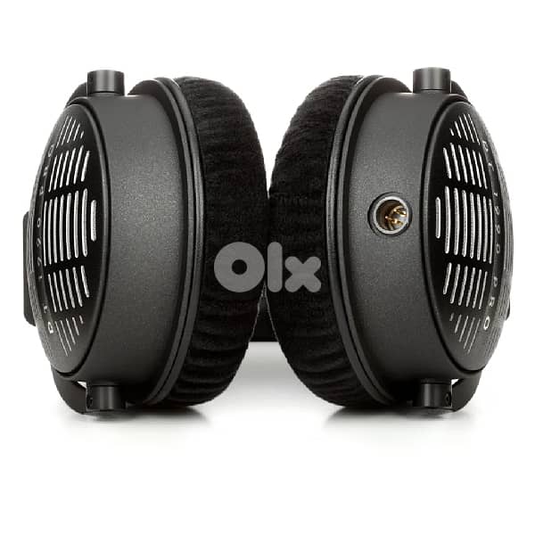 Beyerdynamic DT-1990 Pro MKII Studio Headphones 1