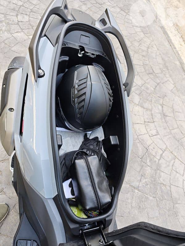 Sym Husky Adv 300 10