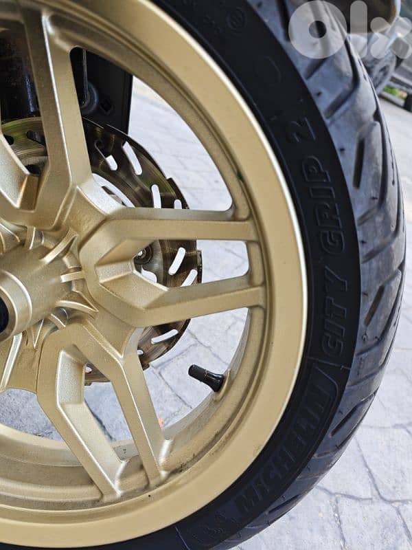 Sym Husky Adv 300 14