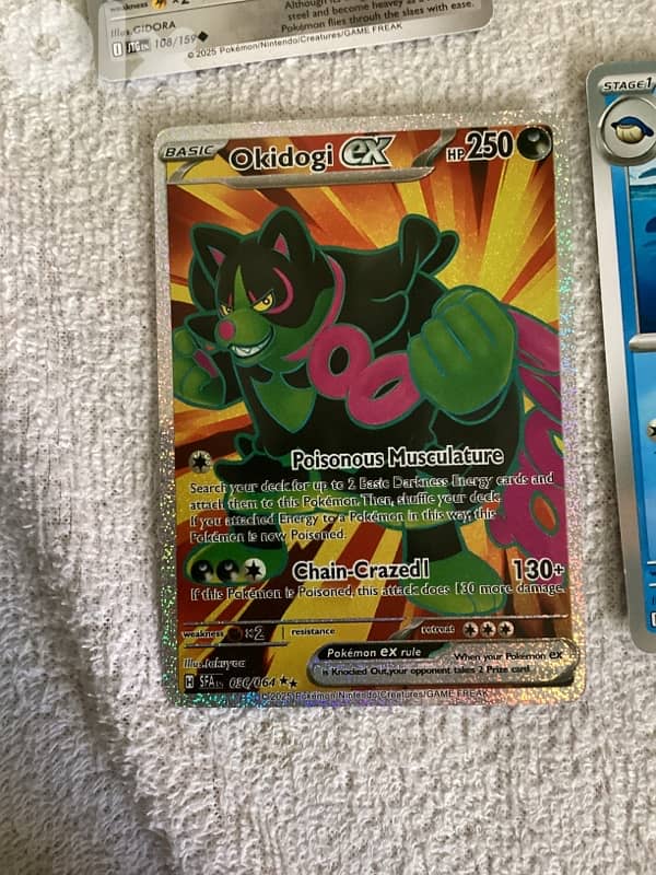 bundle of 20 Pokémon cards (very rare cards) comes with 2 Charizards 12