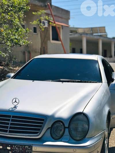 Mercedes-Benz CLK-Class 2000