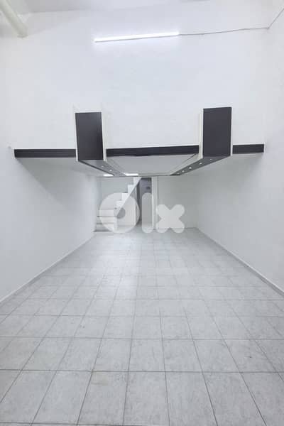 Shop for rent in Ain El Remmanehمتجر للاجار في عين الرمان