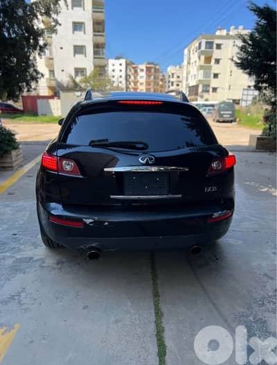 إنفينيتي فئة إف إكس 2005