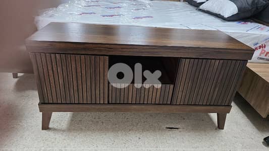 Unit tv mobilia.  tv طاولة
