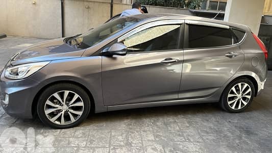 Hyundai accessories 2015 full options low mileage