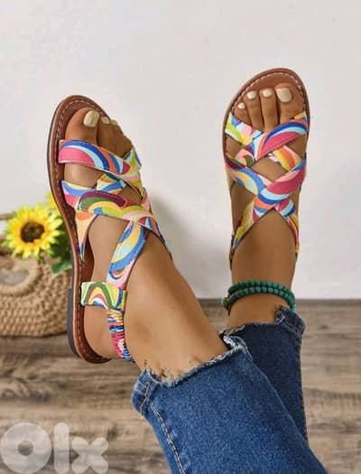 New Fashionable Multi-Color Strap Woman Casual Flat Sandals