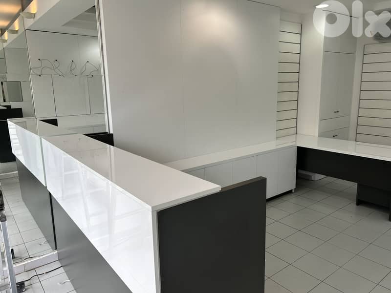 Showroom Furniture 1