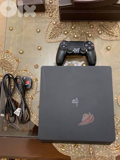 PS4 Slim Europe brand - Never Opened - Very Clean