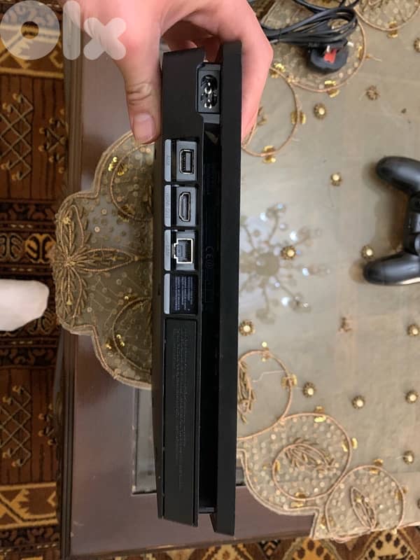 PS4 Slim Europe brand - Never Opened - Very Clean 3