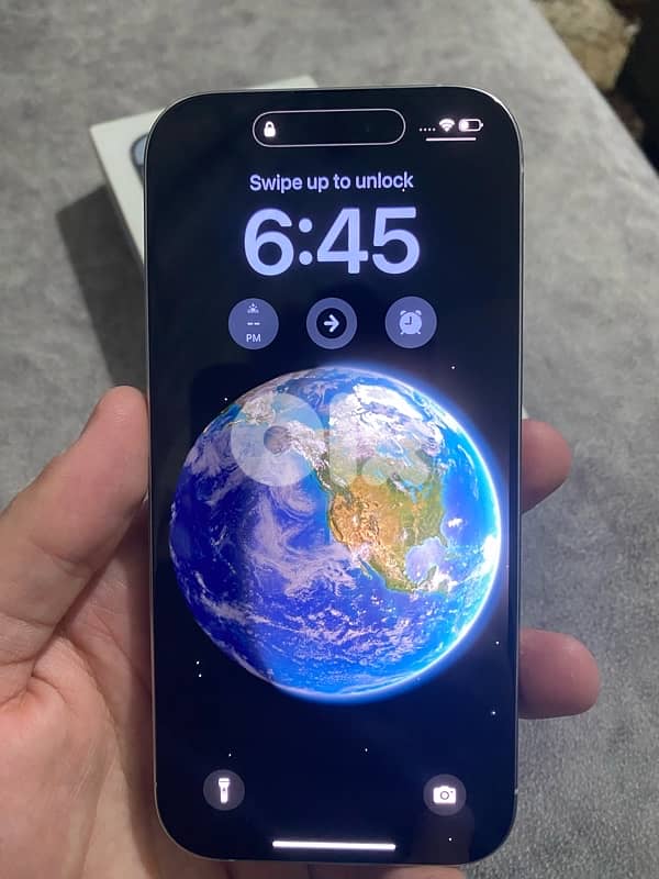 16 pro 256gb with box Never repaired 1