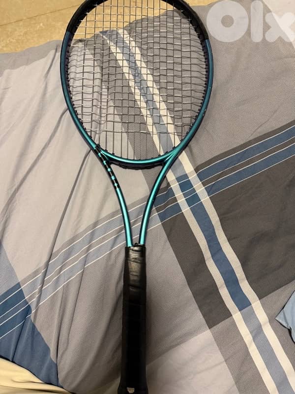 Wilson Ultra Pro (16x19) V4 Tennis Racket 1