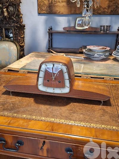 antique eurpean mantel clock