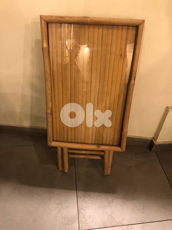 bamboo side table like new . 100$ 1