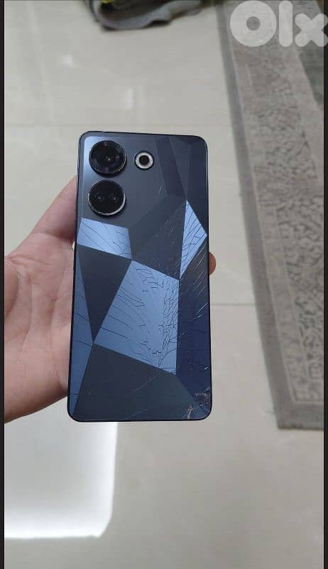 TECNO CAMON 20 PRO USED CRACKED SCREEN AND BACK GLASS 2