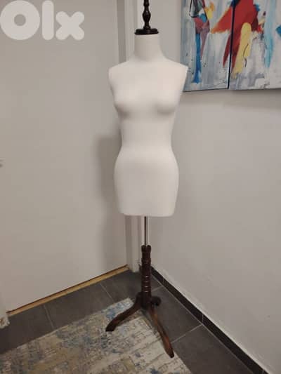 Female Mannequin for Sale – Excellent Condition