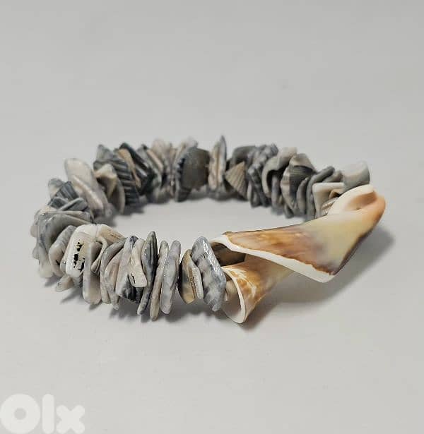 10$ handmade shell bead bracelet 2