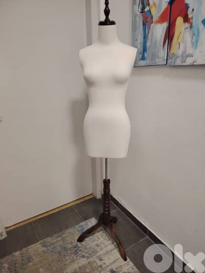 Female Mannequin for Sale – Excellent Condition