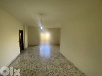 شقه الاجار سنوي لسكان المنطقه !