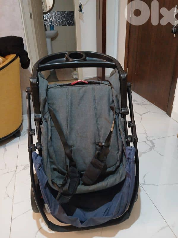 heavy duty all purpose stroller bought for 1700 aed selling for 75$ 7