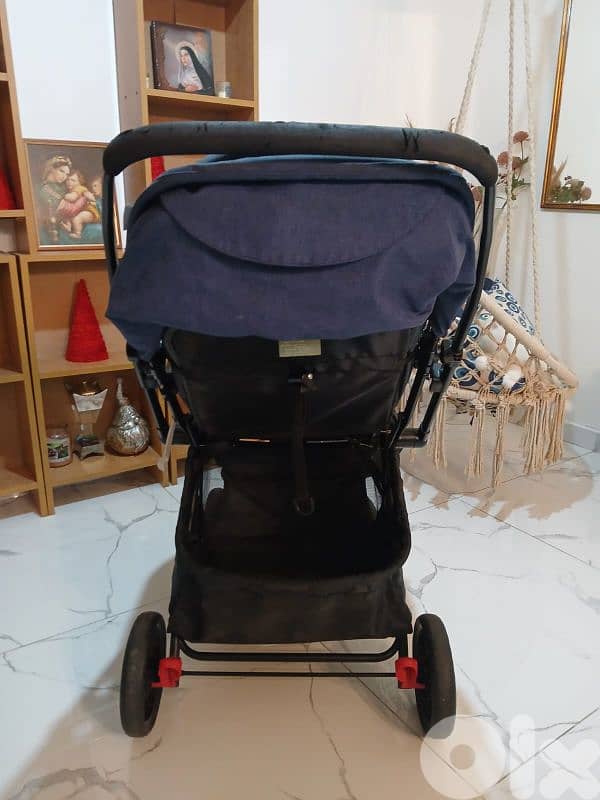 heavy duty all purpose stroller bought for 1700 aed selling for 75$ 8