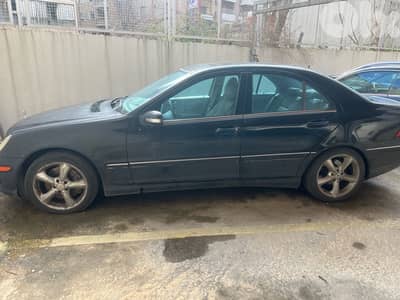 Mercedes-Benz C-Class 2005