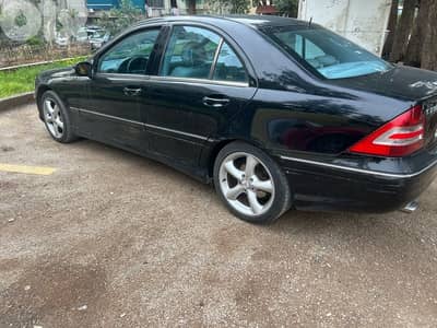 Mercedes-Benz C-Class 2005