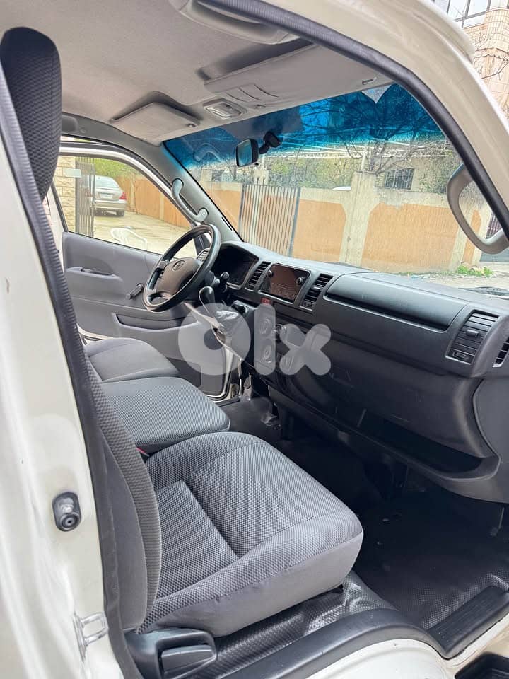 Toyota Hiace 2017 2