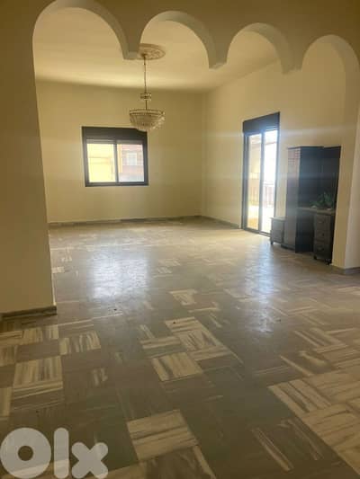 Apartment for sale in biakout شقة للبيع في بياقوت