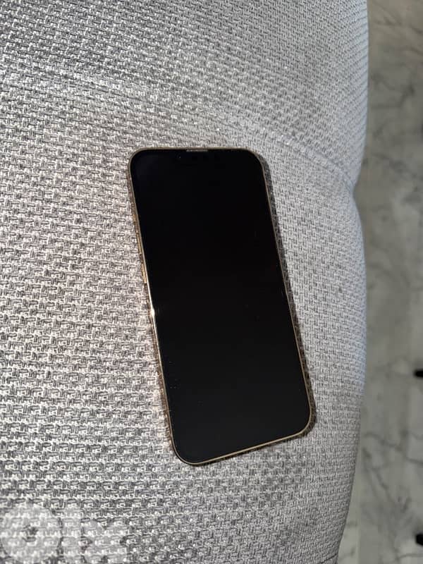 Iphone 13 Pro Gold 2