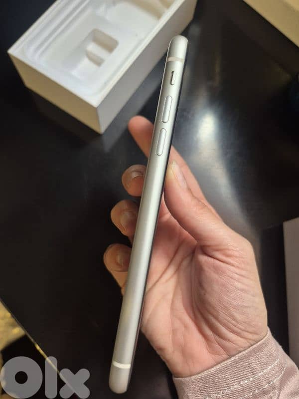 iphone 11 for sale 4