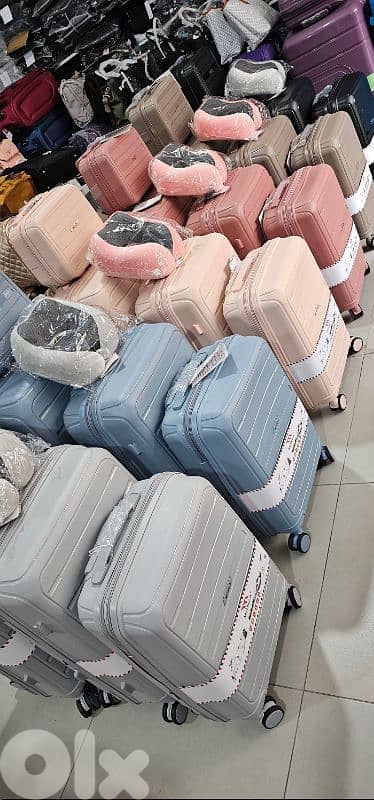 50% OFF set 4 bags + GIFT suitcase luggage unbreakable