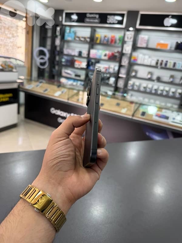 IPHONE 15 PRO 256GB USED 2