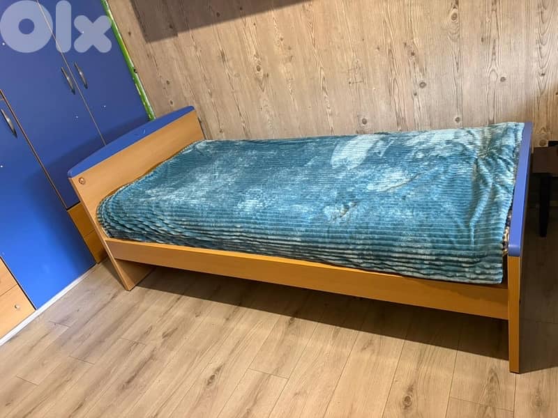 2   beds  like new  premium quality 4