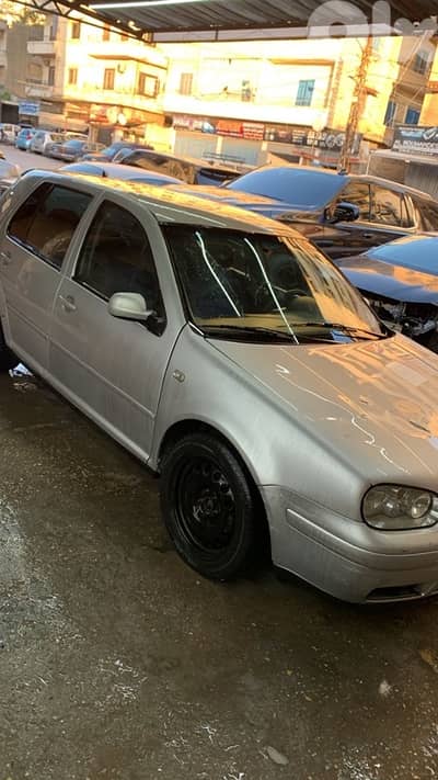 فولكسفاغن جولف 2001