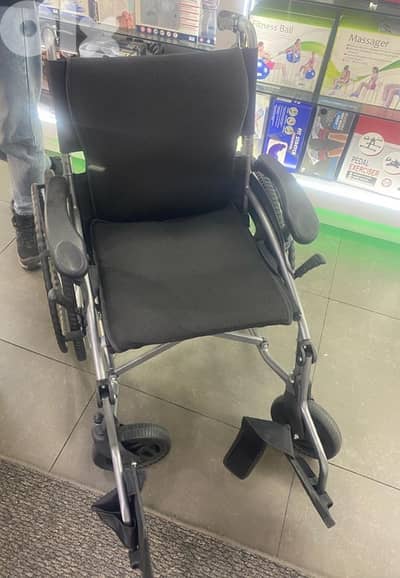Foldable Manual Wheelchair Albro